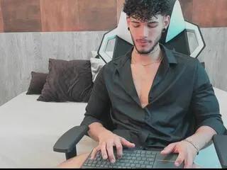 Freechat ken_mcqeen on Flirt4Free