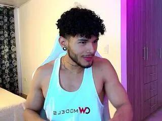 Freechat ken_mcqeen on Flirt4Free