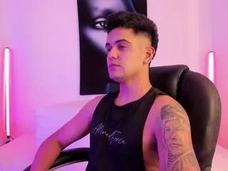 Offline lenyn_max on Flirt4Free