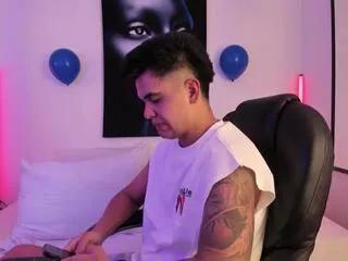 Offline lenyn_max on Flirt4Free