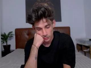 Offline leon_lovett on Flirt4Free