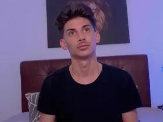 Offline leon_lovett on Flirt4Free