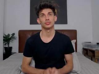 Offline leon_lovett on Flirt4Free