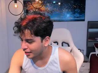 Offline lord_mackhenzy on Flirt4Free