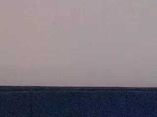 Freechat lucia_saanvi on Flirt4Free