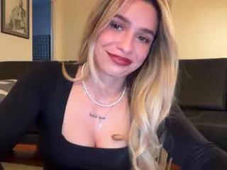 Freechat maci_reynolds on Flirt4Free