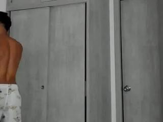 Freechat mat_strong on Flirt4Free