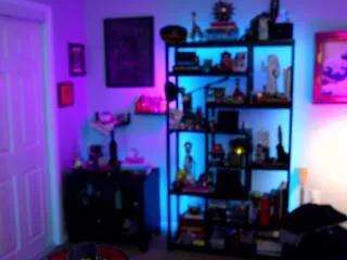 Offline max_hughes on Flirt4Free