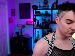 Offline max_hughes on Flirt4Free