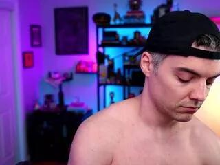 Offline max_hughes on Flirt4Free