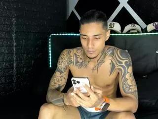 Freechat maximiliano_caceres on Flirt4Free