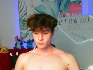 Freechat nikk_carville on Flirt4Free