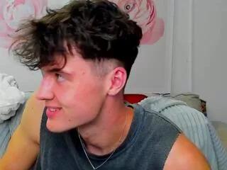 Freechat nikk_carville on Flirt4Free