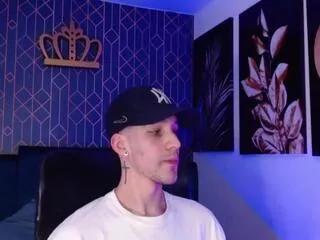 Offline noah_brigth on Flirt4Free