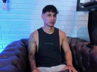 Offline noah_hunther on Flirt4Free