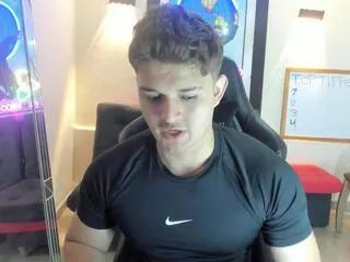 Offline oliver_whitee on Flirt4Free