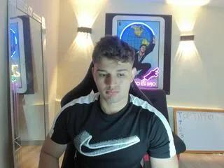 Offline oliver_whitee on Flirt4Free