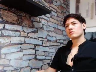 Offline thomas_lester on Flirt4Free