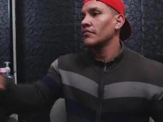 Offline viktor_herrera on Flirt4Free