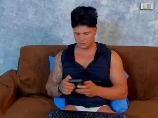 Freechat yanka_max on Flirt4Free