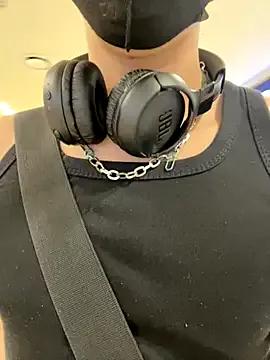 Freechat anhkiet_huang on StripChat