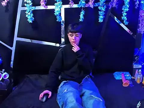 StripChat Bruno_Cruzz is Freechat Bruno_Cruzz — fingers in ass