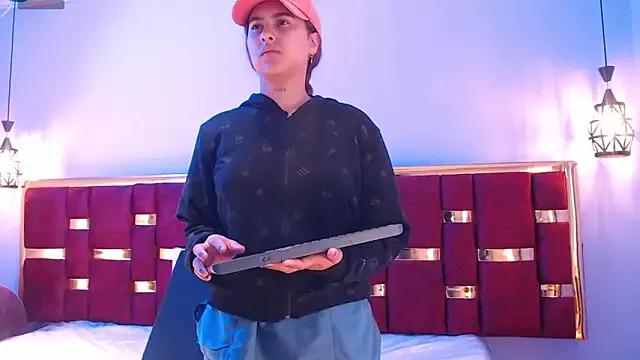 StripChat emily_fox_3 is Freechat emily_fox_3 — Oral Sex Show