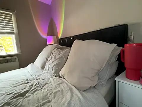 FrancescaXO — Flash the bush 