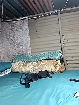 HappygalTheQueen on StripChat 