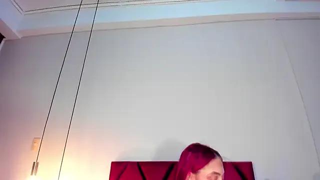 StripChat JupiteFox is Freechat JupiteFox — Deepthroat + saliva in boobs