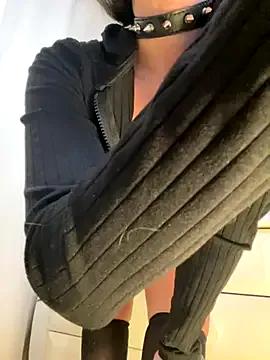 StripChat Lissa_kis is Freechat Lissa_kis — Finger in the ass + squirt video