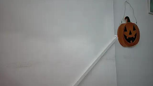 StripChat Lizbeth_Rouse is Freechat Lizbeth_Rouse — SPIT MY MILK ON TITS