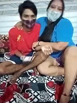 Group LoveOnStream on StripChat