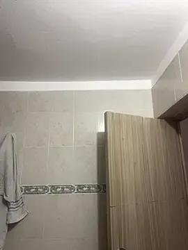 StripChat Lyon_vach is Freechat Lyon_vach — Cum in shower