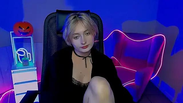 StripChat ScarlettScril is Freechat ScarlettScril — sexy Spider-man costume