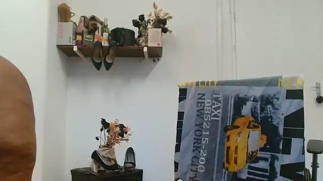 StripChat xTALLSEXYBUMx is Private xTALLSEXYBUMx — PLEASE HELP ME PAY RENT