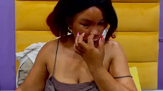 Freechat YELLOWBUSTYMELLONS on StripChat