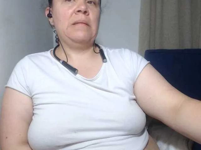 agathamiller on BongaCams 