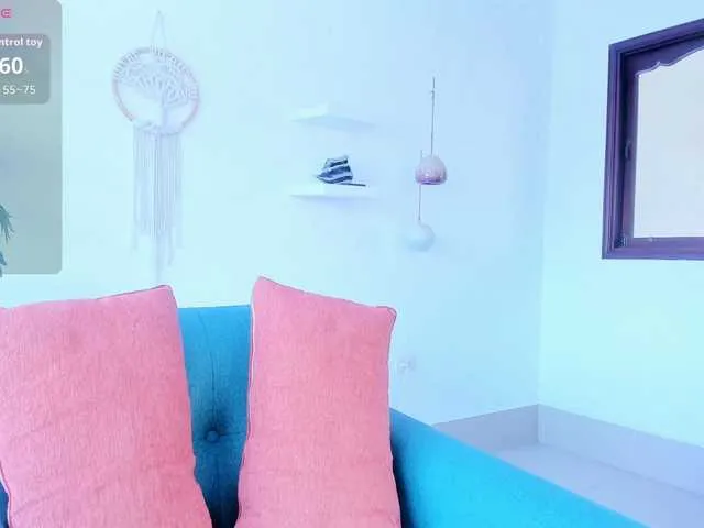 Aura-cuutee on BongaCams 