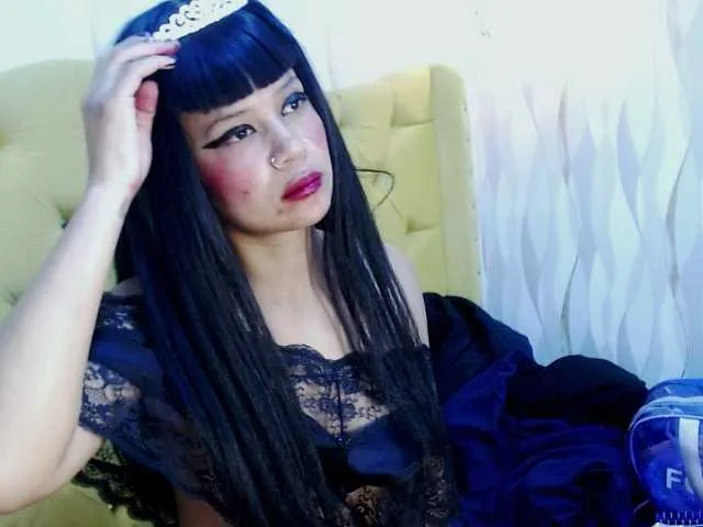 Blackstar011 — I really like men who know what they want. I am a little girl who needs to take care of others, but that they take hard in private where nobody sees us