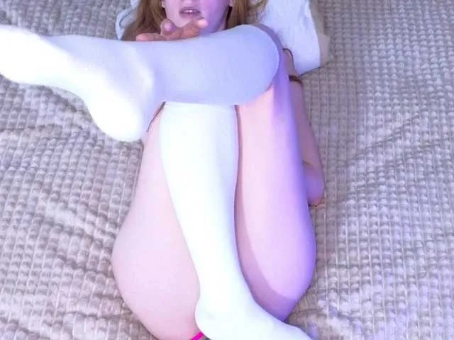 BongaCams Candy-Floss is Freechat Candy-Floss — I like confident guys who knows what does they want from life and from girls, who can take what does they want.