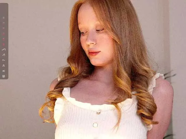 Freechat CuteShine on BongaCams