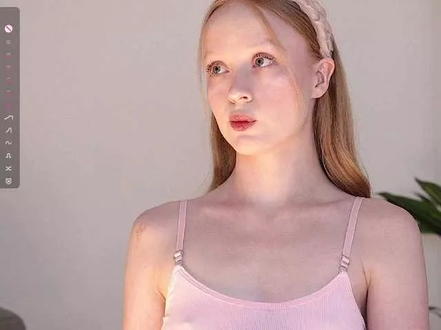 Freechat CuteShine on BongaCams