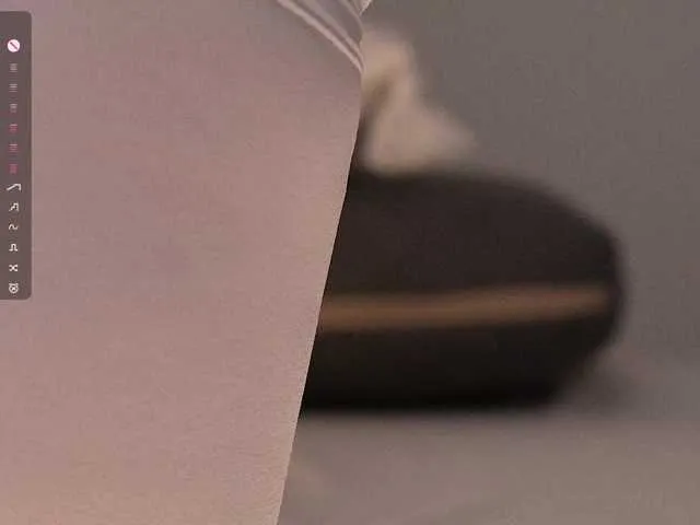 Freechat CuteShine on BongaCams