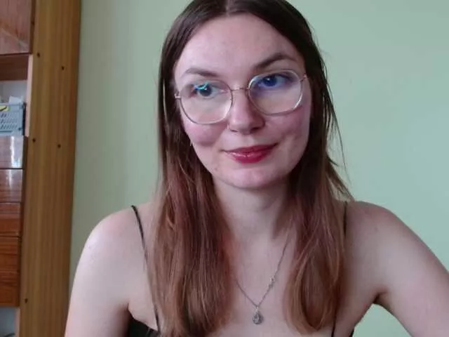 Ellyxcute on BongaCams 