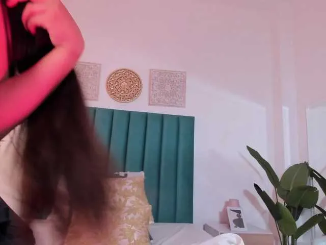 EmaaTaylor — I love when a men help me and make me feel all my body hot, im a good girl in the sex but i love when my juice have off and can i help a good men whit all he milk and put all in my pretty face 