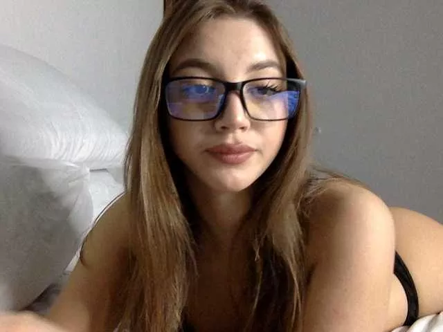 Evelonelfi on BongaCams 