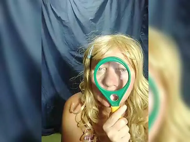 Offline FameLara on BongaCams