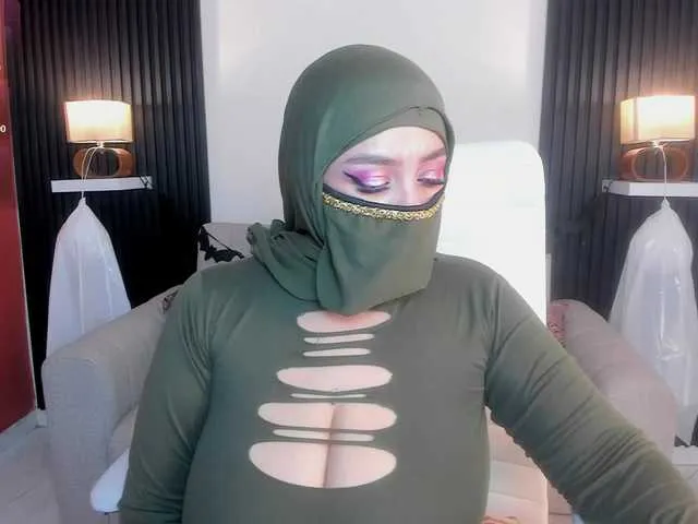 hana-falak on BongaCams 