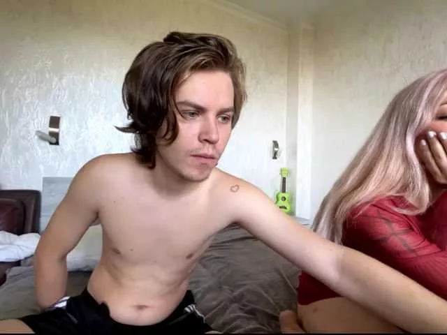 Hikkiii on BongaCams 